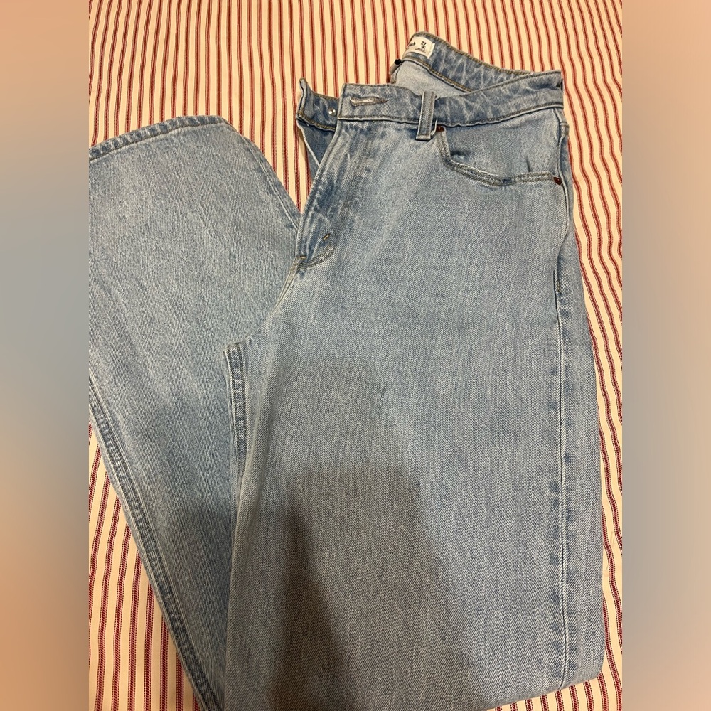 Abercrombiembie & Fitch curve 90s High rise Jeans.